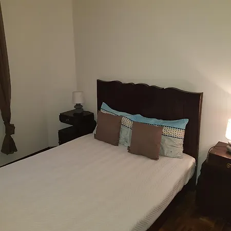 Geraeumige Mit Terrasse In Strandnaehe Apartman Nazaré